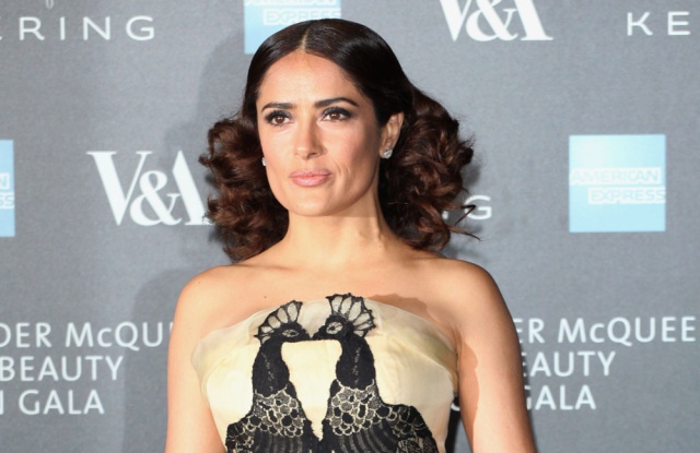 Salma Hayek sucumbe a las redes sociales