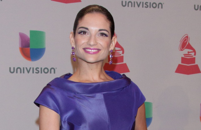 Natalia Jiménez tuvo que 'reaprender' español en México