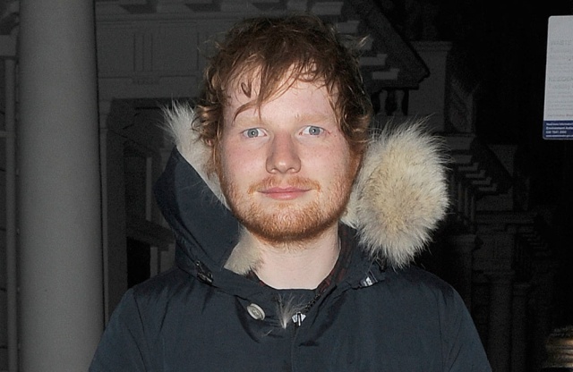 Ed Sheeran contrata guardaespaldas para contener a sus fogosas fans
