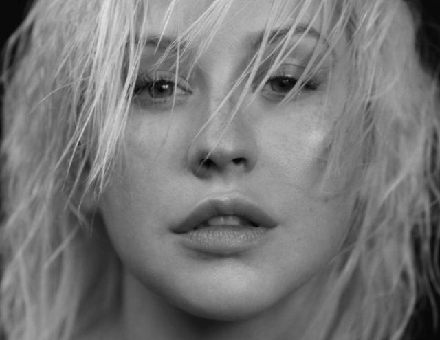 Christina Aguilera estrena 'Accelerate'