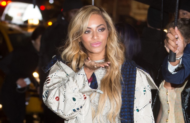 Beyoncé enamora con su larga melena