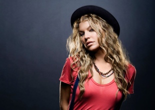 Orgullosa de sus raíces latinas