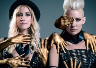 Escucha "In Your Arms" de Nervo