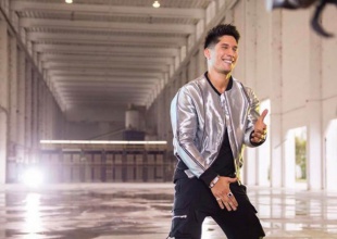 “Quédate conmigo” de Chyno Miranda