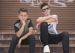 Adexe y Nau en LOS40