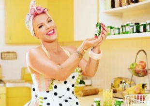 Pink lanza video de “Beautiful Trauma”