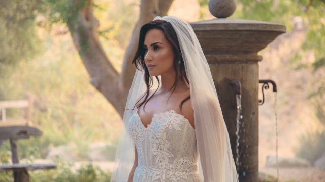 Demi Lovato estrenó hoy “Tell Me You Love Me”