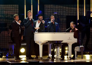 Regresan los Backstreet Boys "Don't Go Breaking My Heart"