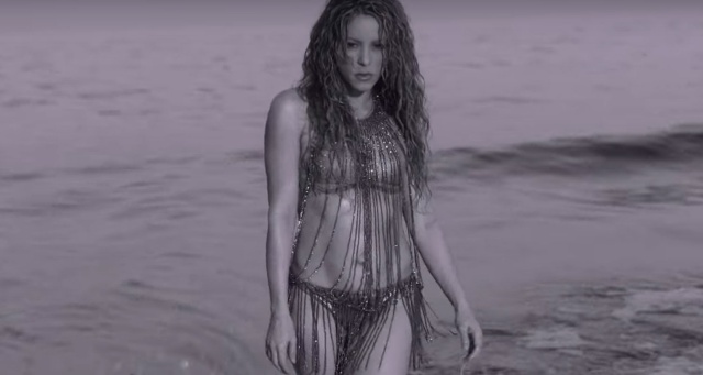 Shakira estrena video de “Clandestino”