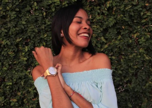 Edu Simmons presenta 8:30