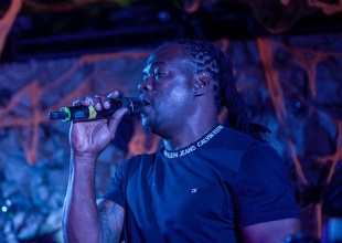 Conversando con Kafu Banton