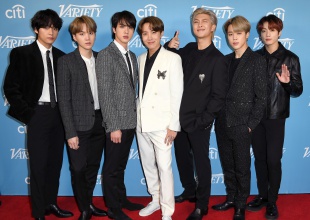 BTS canta en español