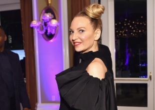 Sia estrena "Original"