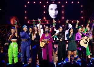 Julieta Venegas estrena "Mujeres"