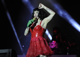 Mon Laferte se presenta en el Festival Tiempo de Mujeres