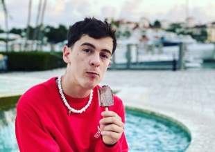 Guaynaa debuta en grande con BRB