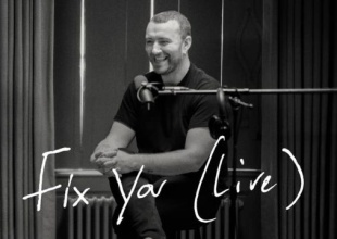 Sam Smith canta ‘Fix You’