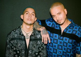 J Balvin junto a Tainy en "Agua"