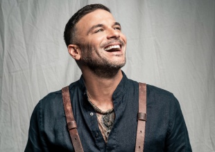 Pedro Capó presenta "MUNAY"