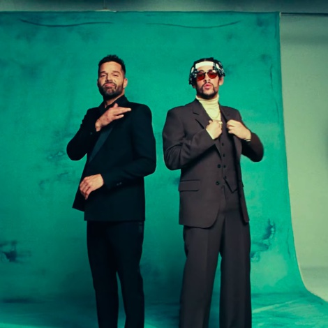 Bad Bunny estrena "Yo me visto así"