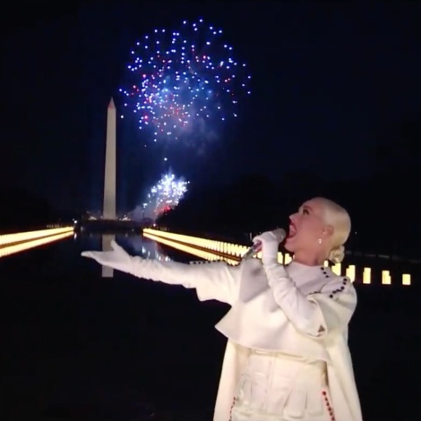 Katy Perry cierra con "Firework"