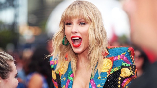 Taylor Swift lanza "You All Over Me"